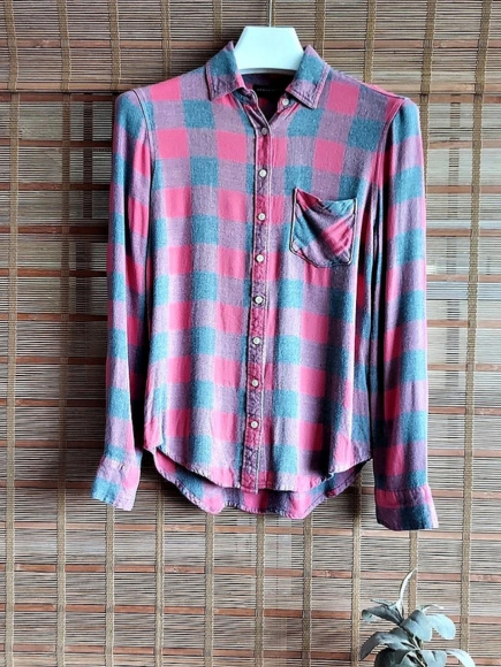 Aéropostale Plaid Button Down in Pink & Blue Size Small